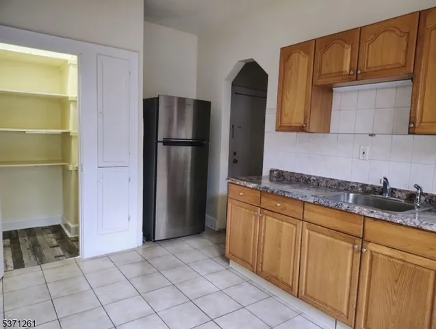 $2,400 | 326 Field Place, Unit 2R, Hillside, NJ 07205