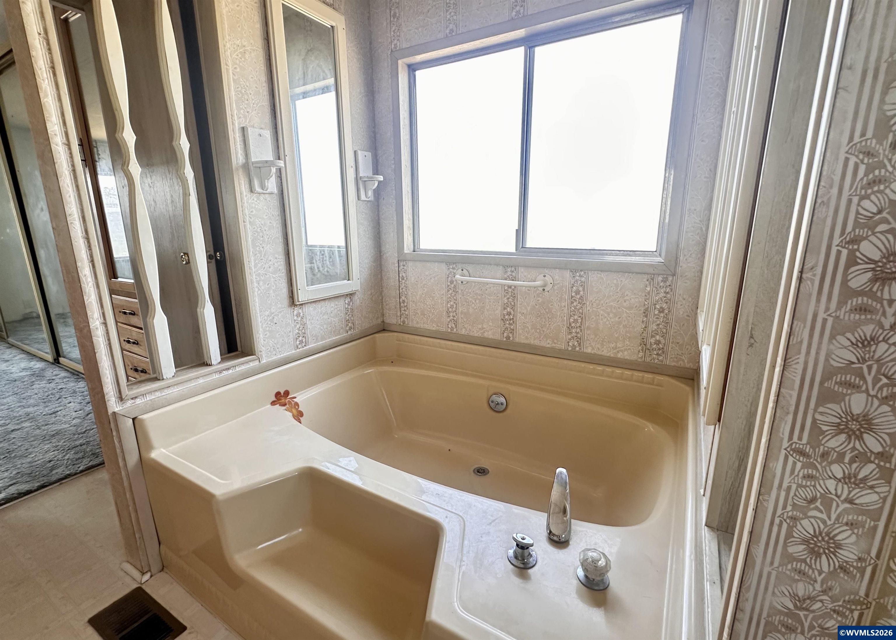 5422 Portland Road Northeast, Unit 129 Salem, OR 97305 - Photo 19 of 36