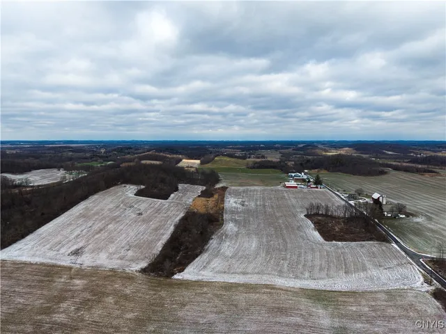 $799,900 | 7567 Beach Road, Montezuma, NY 13021