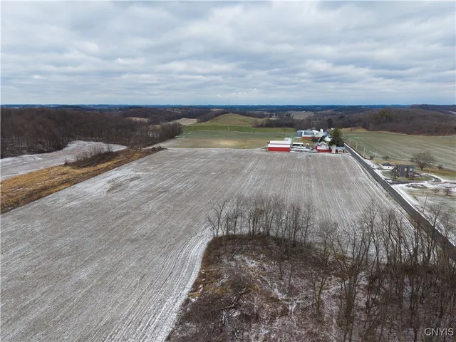 $799,900 | 7567 Beach Road, Montezuma, NY 13021