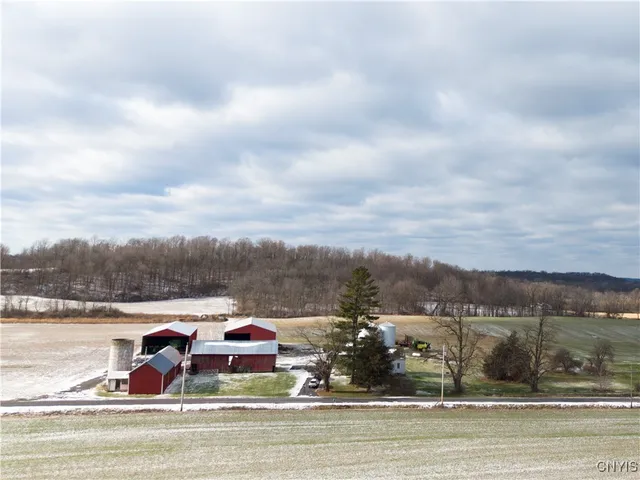 $799,900 | 7567 Beach Road, Montezuma, NY 13021