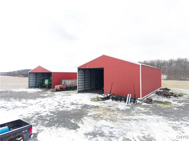 $799,900 | 7567 Beach Road, Montezuma, NY 13021