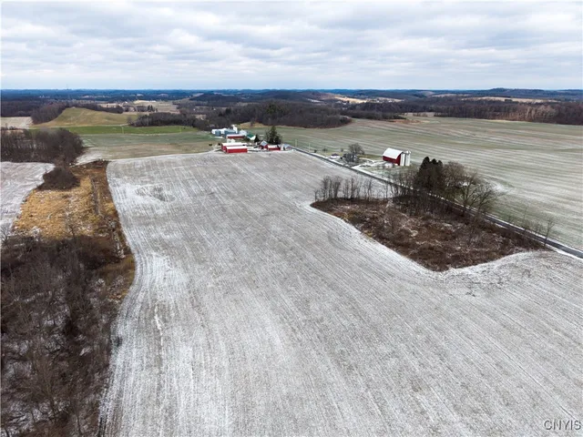 $799,900 | 7567 Beach Road, Montezuma, NY 13021