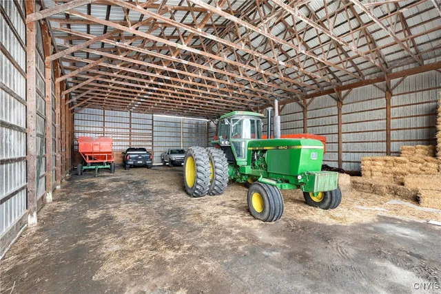 $799,900 | 7567 Beach Road, Montezuma, NY 13021