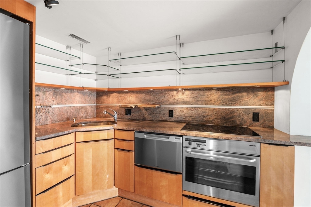 15 Skinners Path Marblehead, MA 01945 - Photo 12 of 34