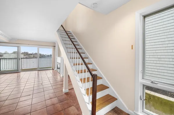 $1,175,000 | 15 Skinners Path, Unit 15, Marblehead, MA 01945