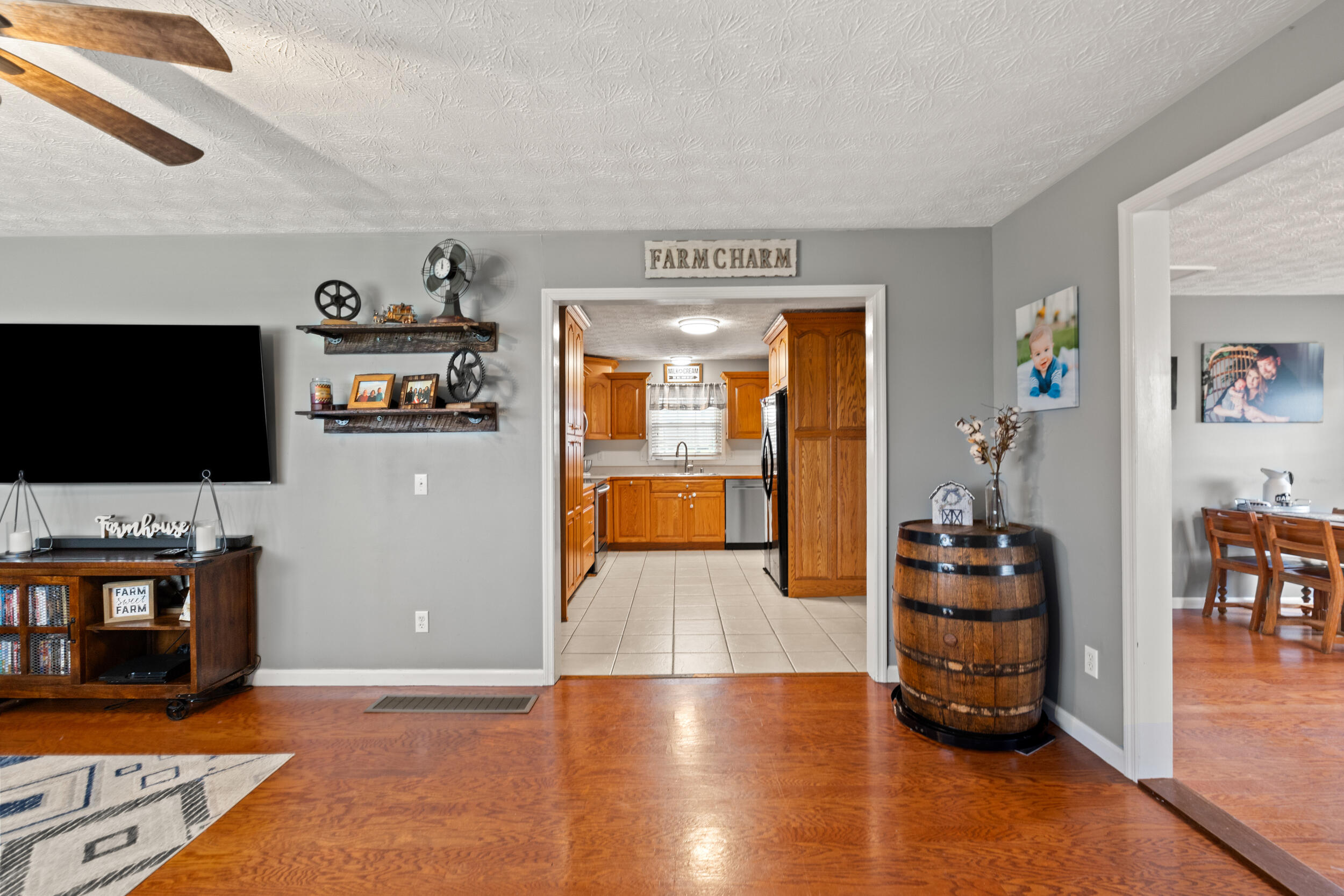 325 Goodlett Road Salvisa, KY 40372 - Photo 2 of 36 2_pend8644