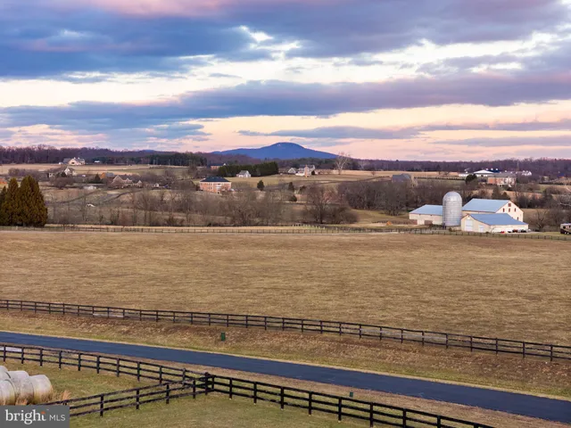 $1,699,000 | 15145 Lees Crossing Lane, Leesburg, VA 20176