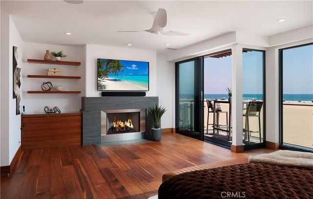 $10,900,000 | 7104 West Oceanfront, Newport Beach, CA 92663