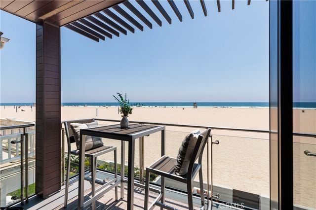 $10,900,000 | 7104 West Oceanfront, Newport Beach, CA 92663