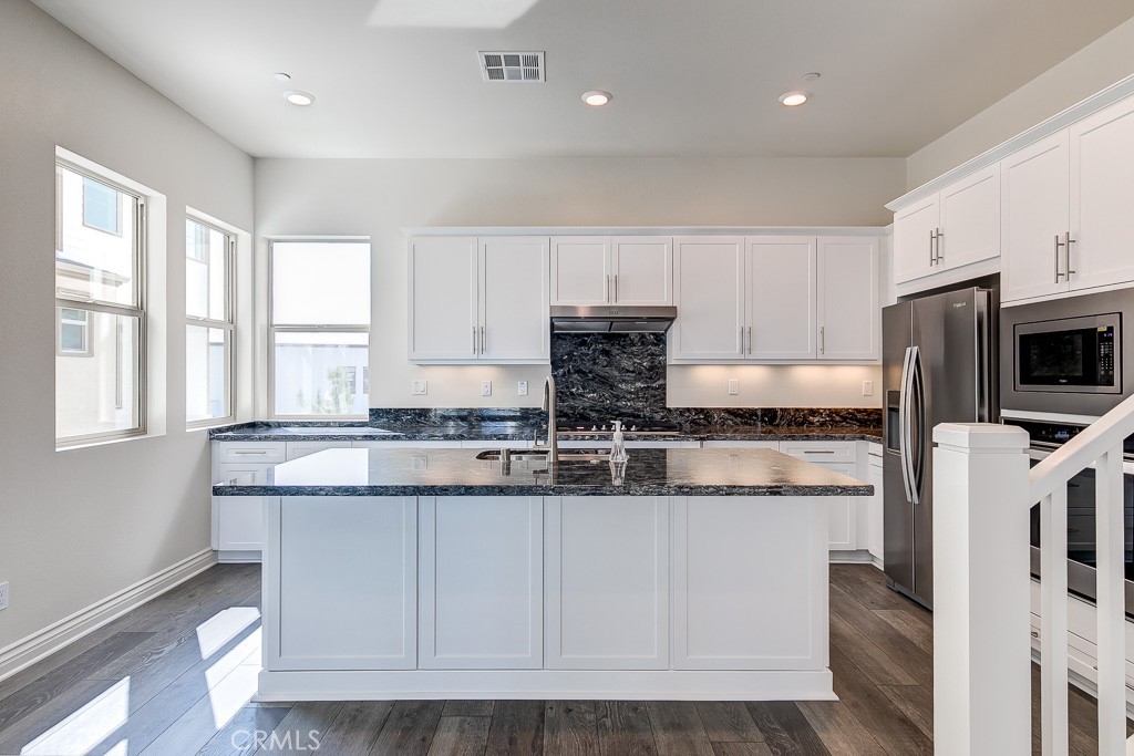 791 Benchmark Irvine, CA 92618 - Photo 11 of 33