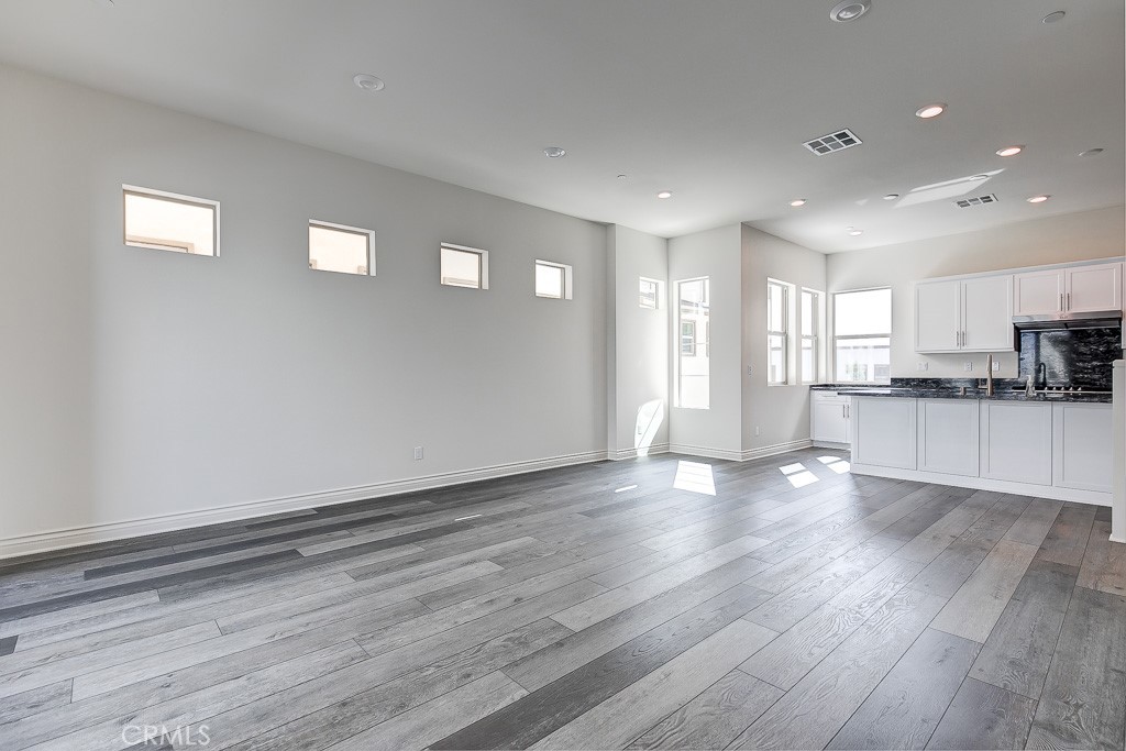 791 Benchmark Irvine, CA 92618 - Photo 5 of 33