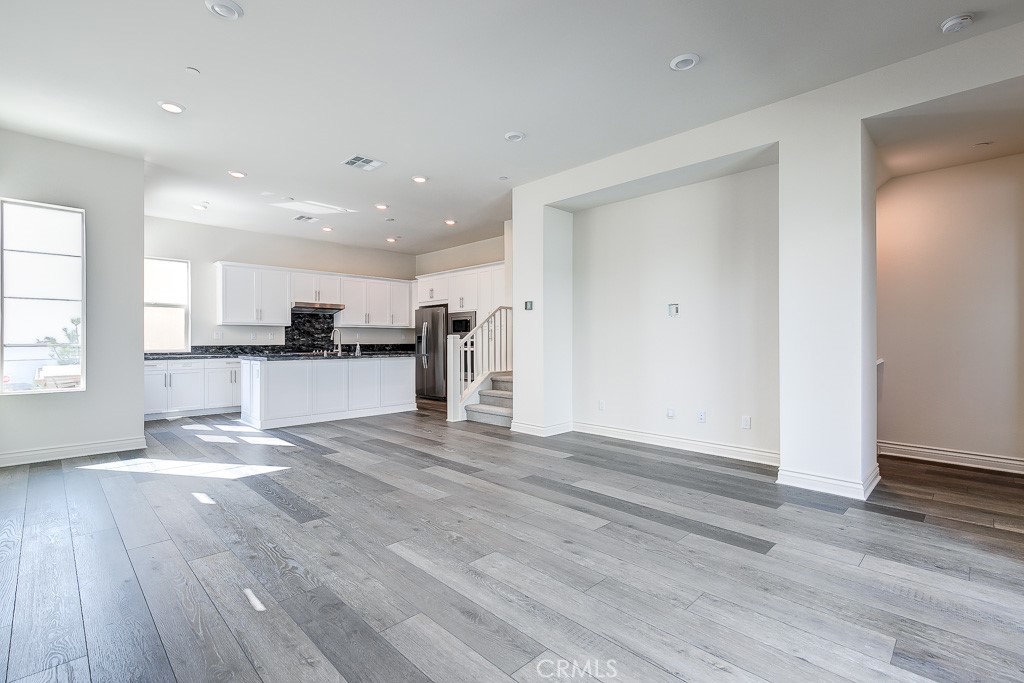 791 Benchmark Irvine, CA 92618 - Photo 7 of 33