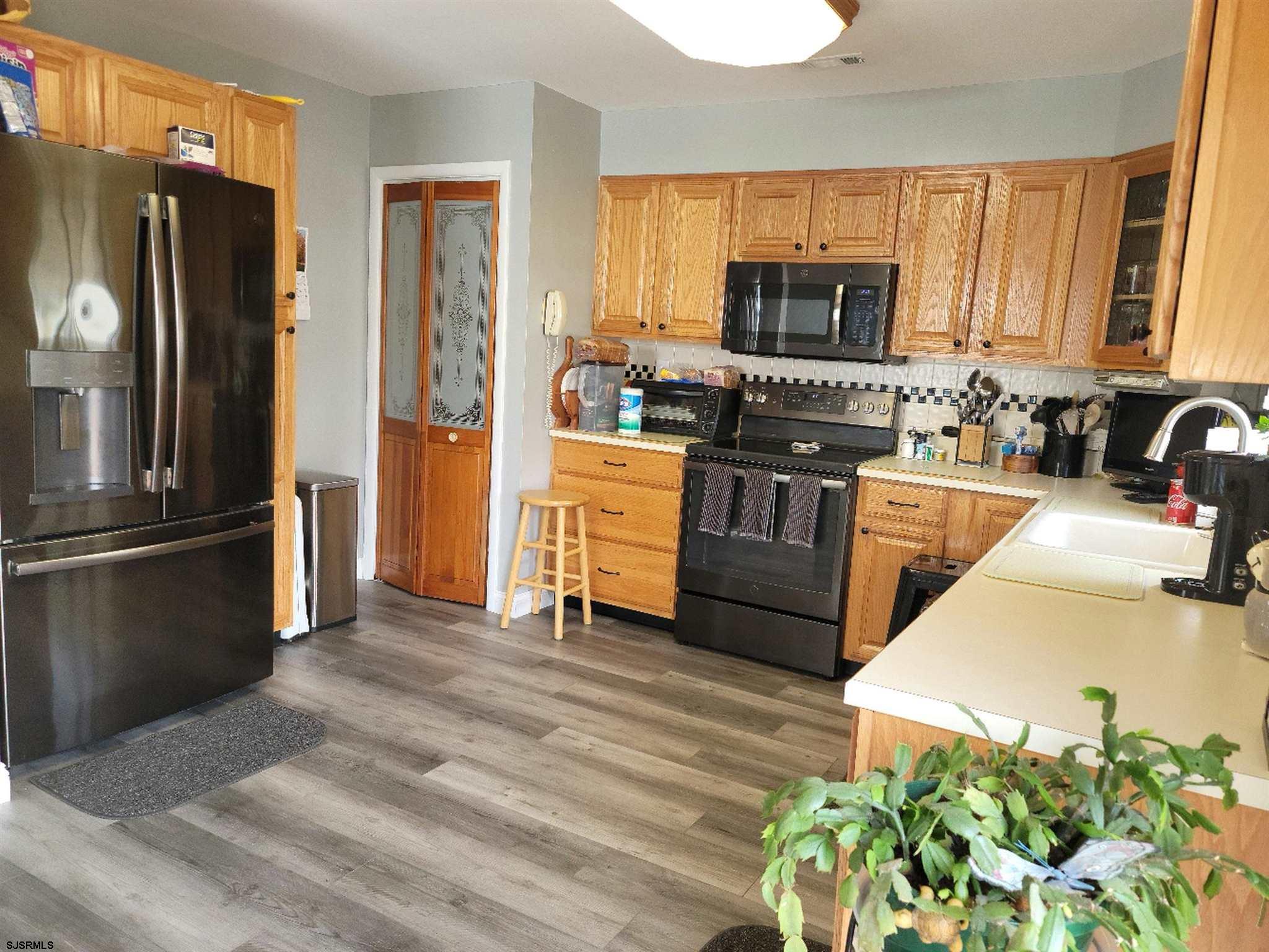 164 Exton Road Somers Point, NJ 08244 - Photo 6 of 28 Gallery Image 6