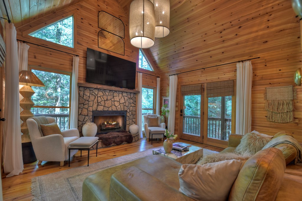 60 Icy Lane Blue Ridge, GA 30513 - Photo 8 of 44