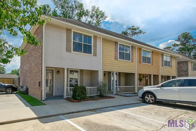 $1,300 | 13080 Burgess Avenue, Unit 8, Walker, LA 70785