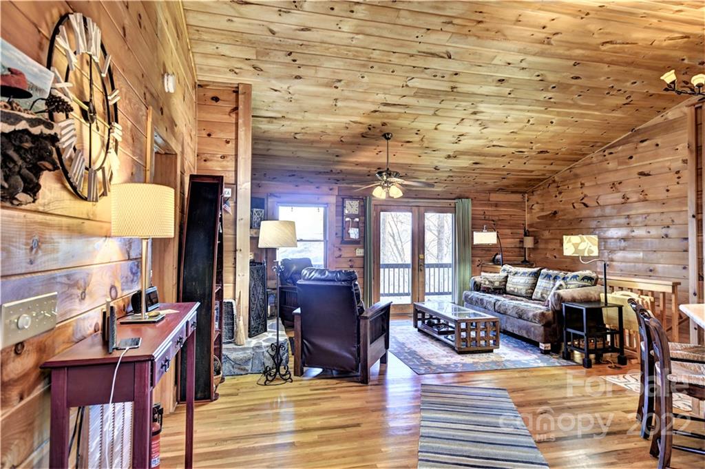 525 Higher Ground Ridge Waynesville, NC 28785 - Photo 8 of 48 Gallery Image 8