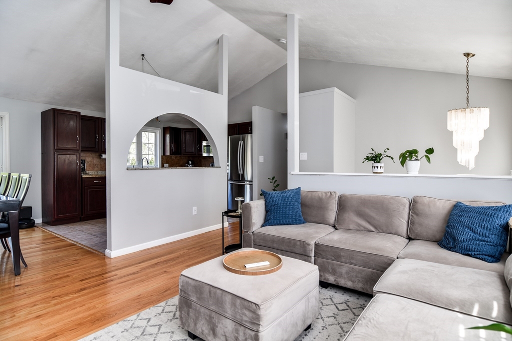 34 Oran Street Worcester, MA 01605 - Photo 3 of 42