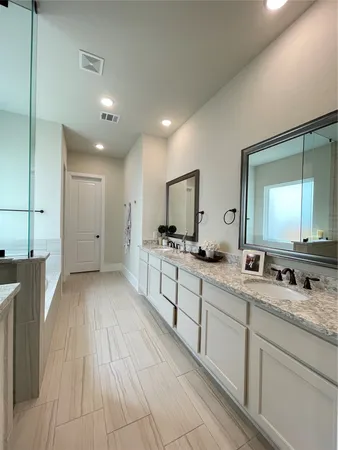 $6,250 | 22 Clearview Terrace Place, Tomball, TX 77375