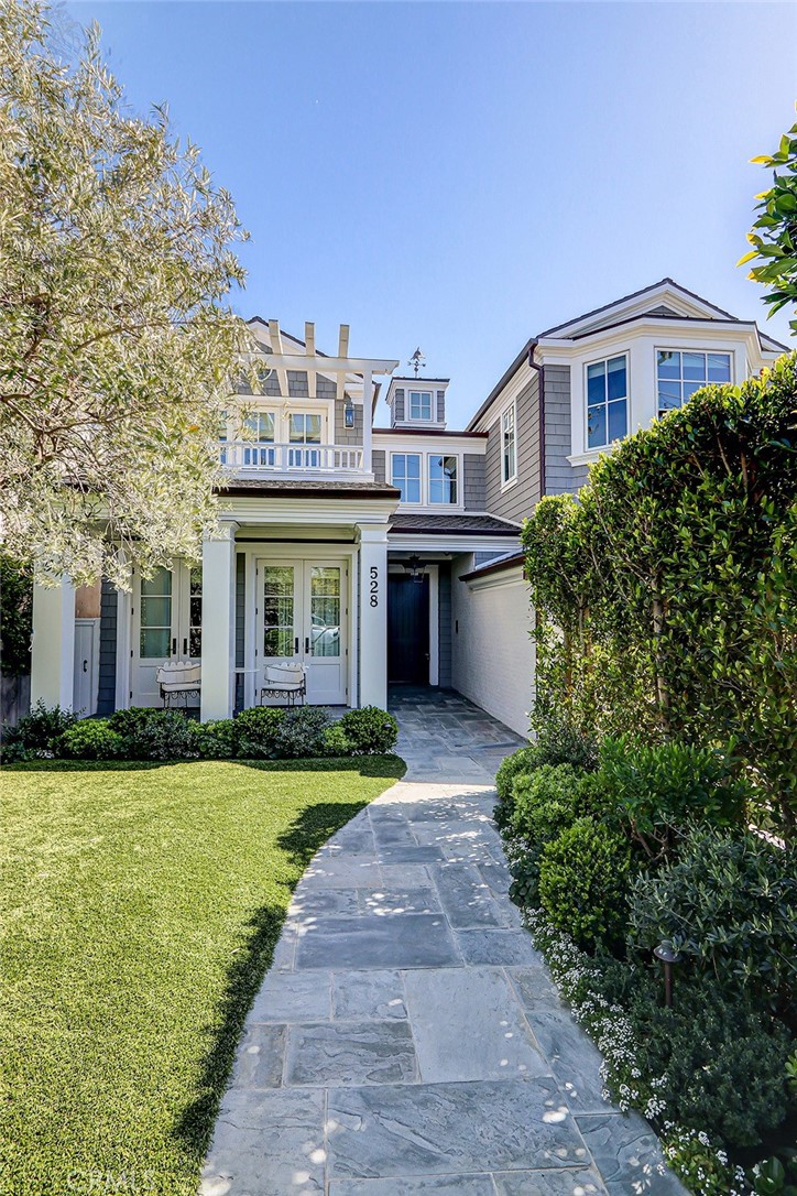 528 15th Street Manhattan Beach, CA 90266 - Photo 5 of 75