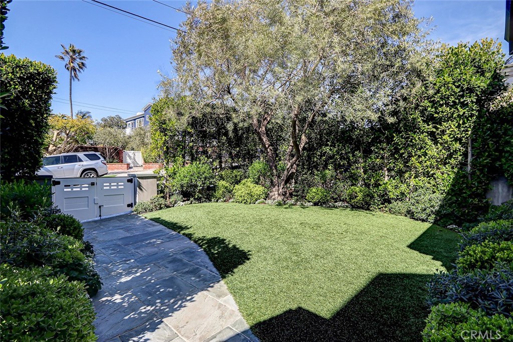 528 15th Street Manhattan Beach, CA 90266 - Photo 6 of 75