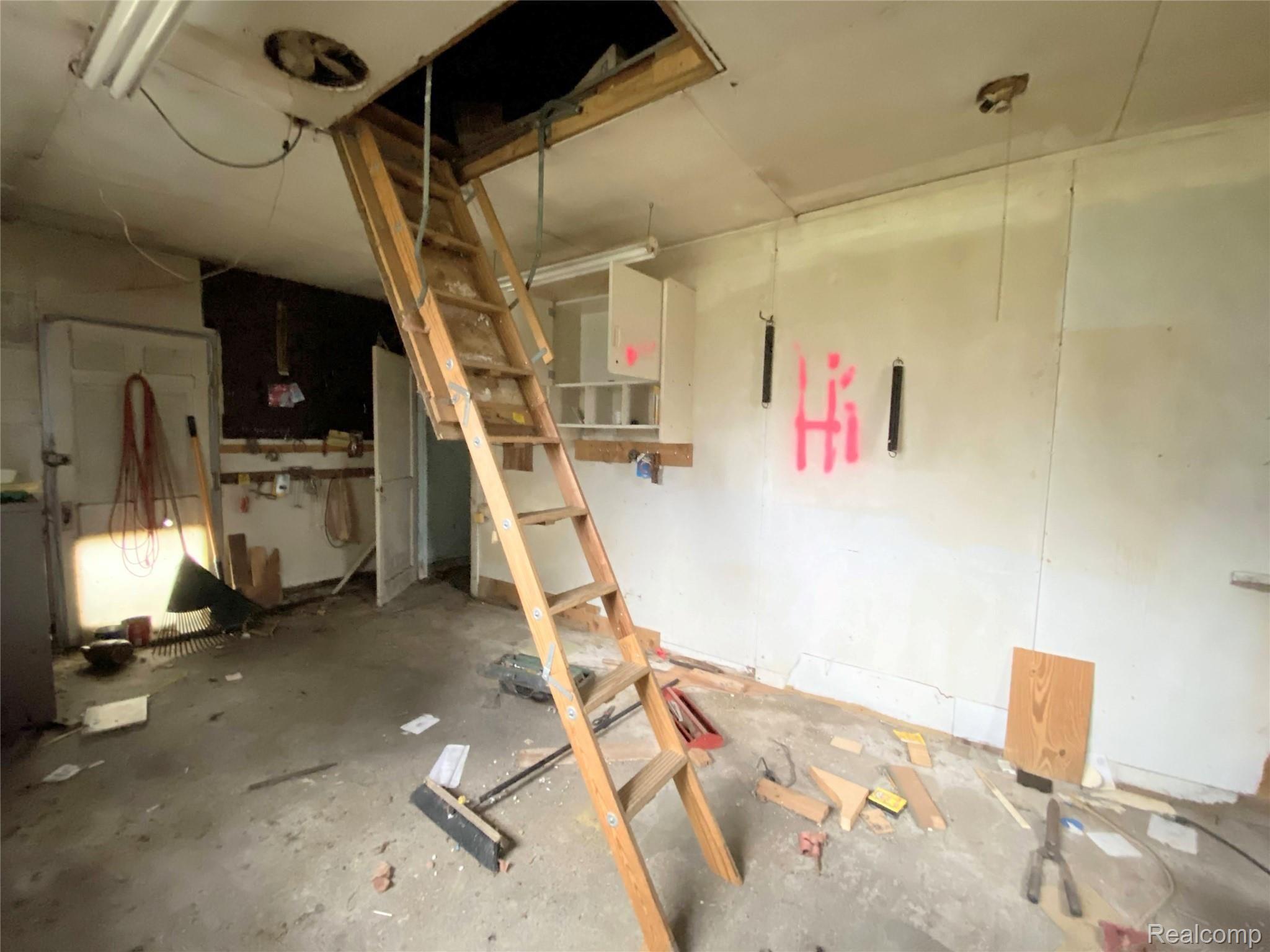1511 Parke Street Rochester, MI 48307 - Photo 34 of 39 E6086C08-914A-4D76-B822-B54DB3D4B974.jpg