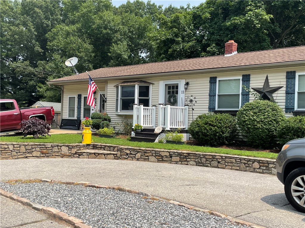11 York Drive Coventry, RI 02816 - Photo 1 of 40