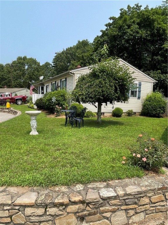 11 York Drive Coventry, RI 02816 - Photo 4 of 40