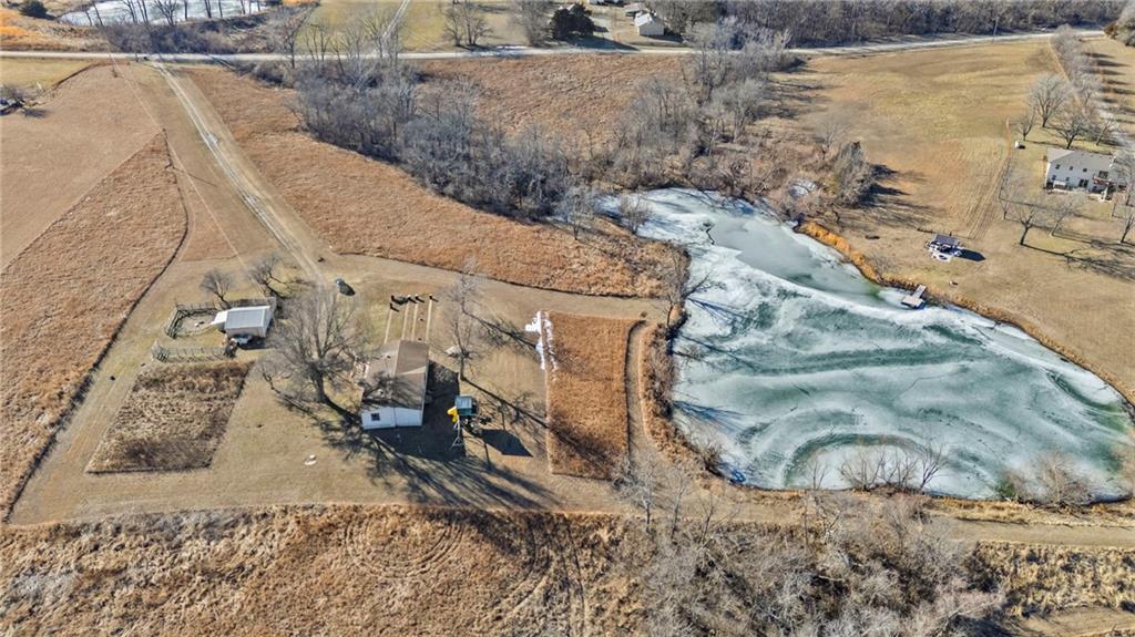 835 Kentucky Road Princeton, KS 66078 - Photo 3 of 57