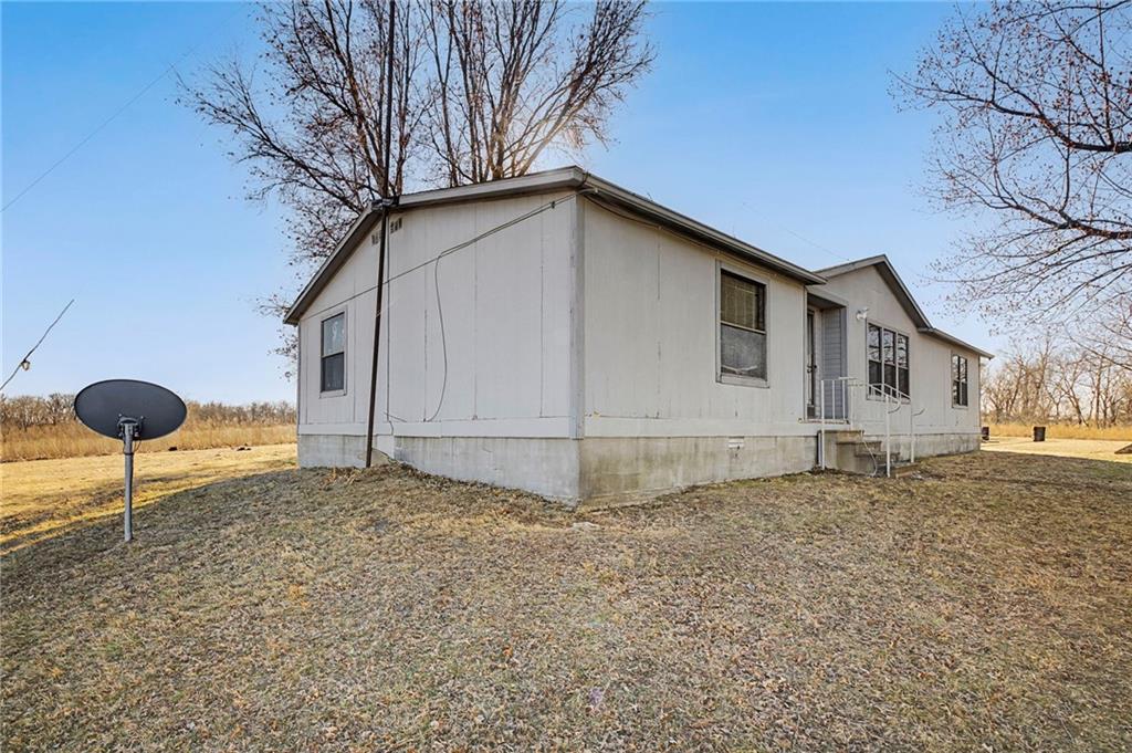 835 Kentucky Road Princeton, KS 66078 - Photo 36 of 57