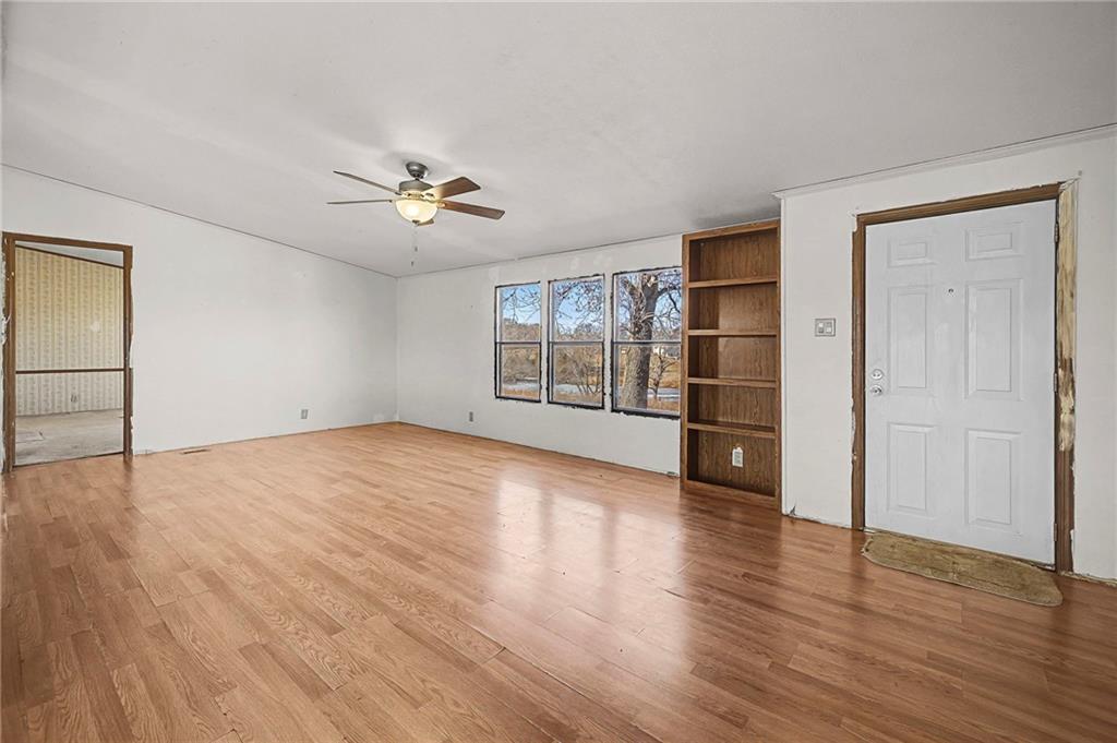 835 Kentucky Road Princeton, KS 66078 - Photo 8 of 57