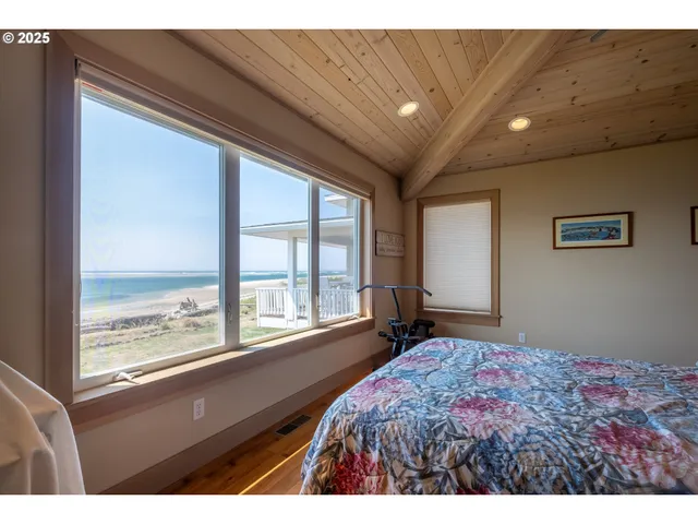 $1,500,000 | 925 Happy Camp Road, Tillamook, OR 97141