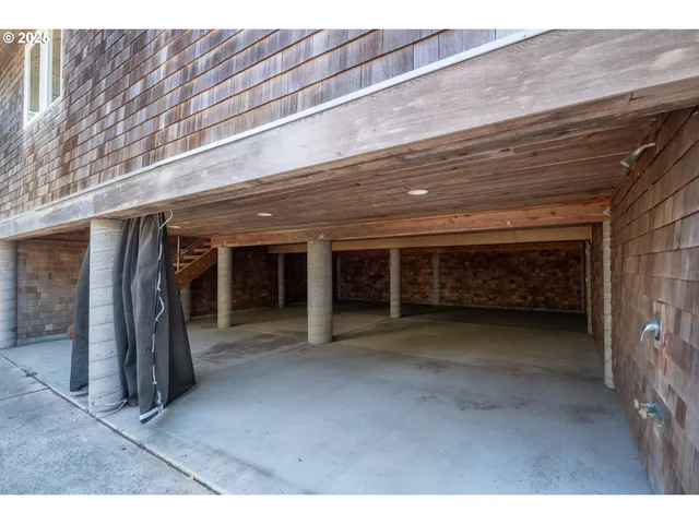 $1,500,000 | 925 Happy Camp Road, Tillamook, OR 97141