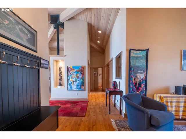 $1,500,000 | 925 Happy Camp Road, Tillamook, OR 97141