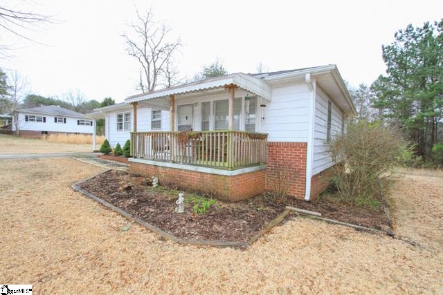 1330 Farrs Bridge Road Easley, SC 29640 - Photo 4 of 25