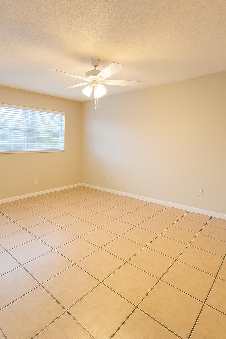 665 Glouchester Street, Unit 6 Boca Raton, FL 33487 - Photo 3 of 16 a view of empty room