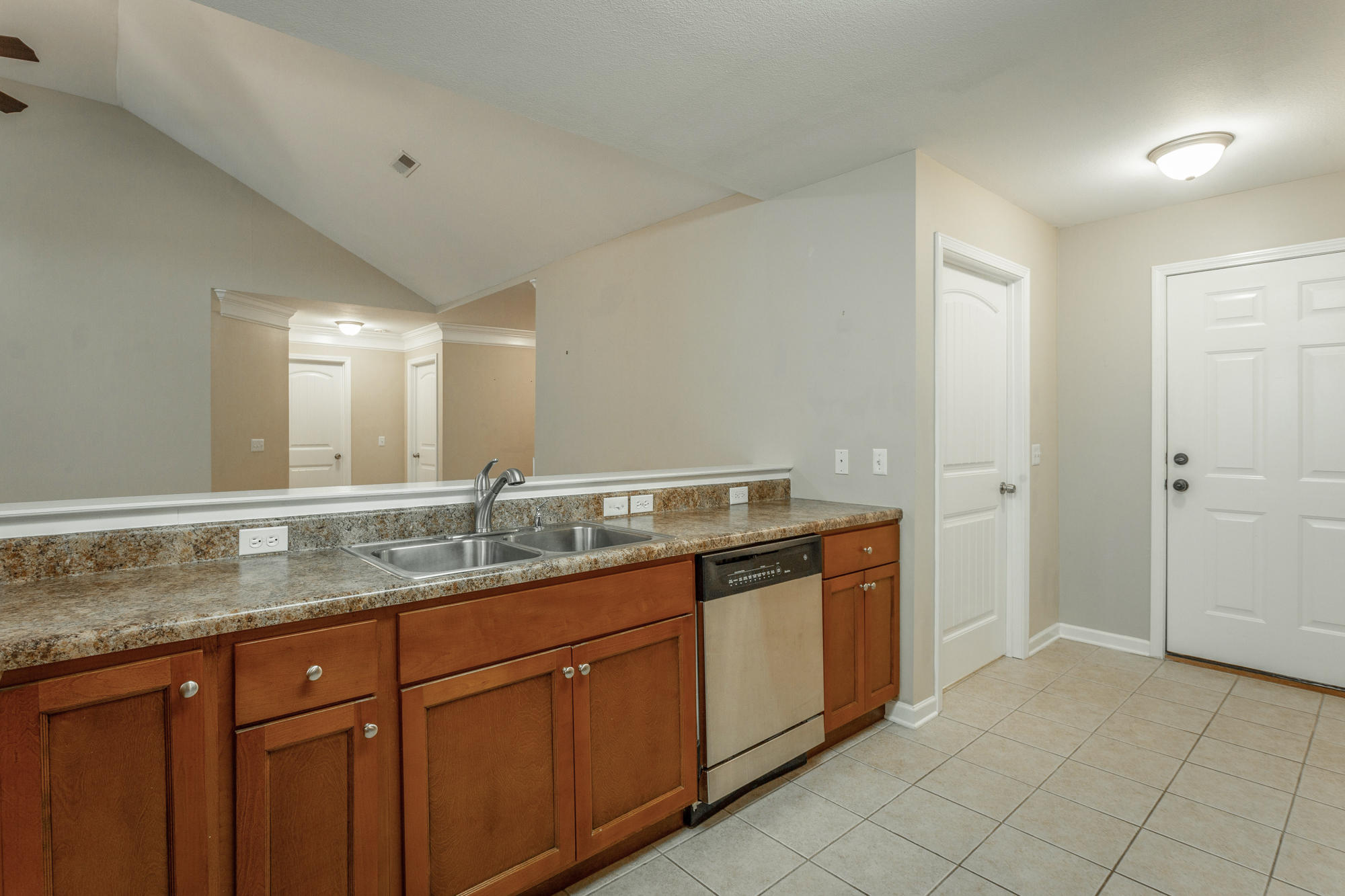 1050 Givens Road Chattanooga, TN 37421 - Photo 11 of 35 Kitchen