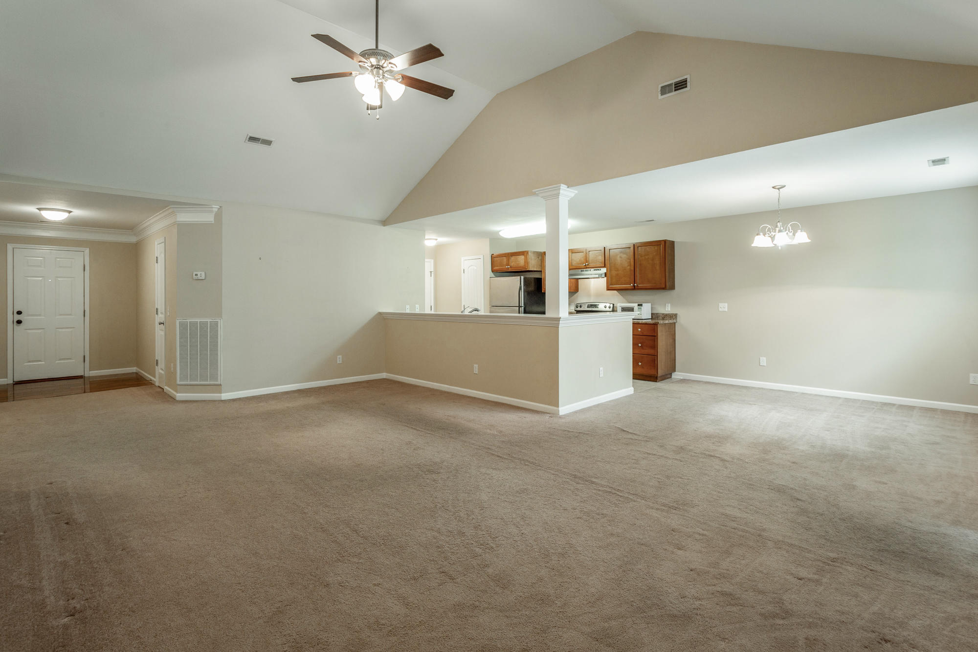 1050 Givens Road Chattanooga, TN 37421 - Photo 3 of 35 Living Room/Kitchen