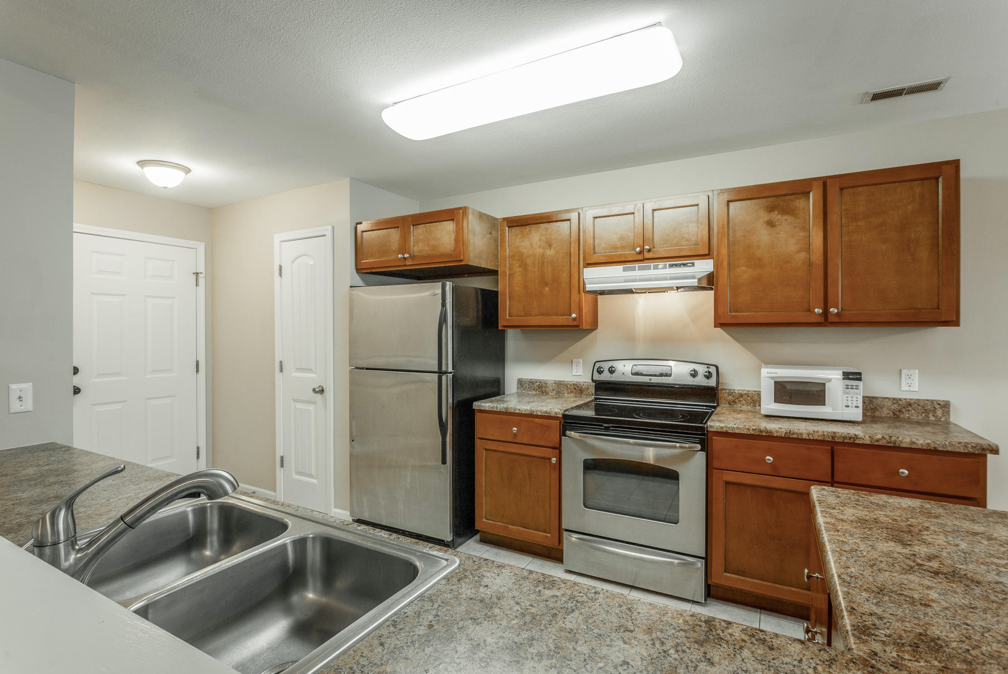 1050 Givens Road Chattanooga, TN 37421 - Photo 6 of 35 Kitchen