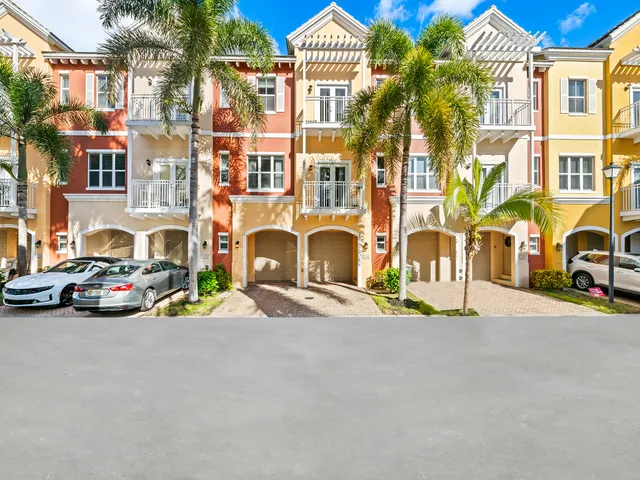 $450,000 | 2331 Vintage Drive, Lighthouse Point, FL 33064