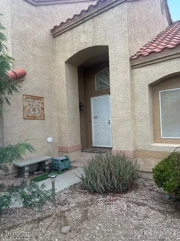 $475,000 | 1741 Saddleback Court, Henderson, NV 89014