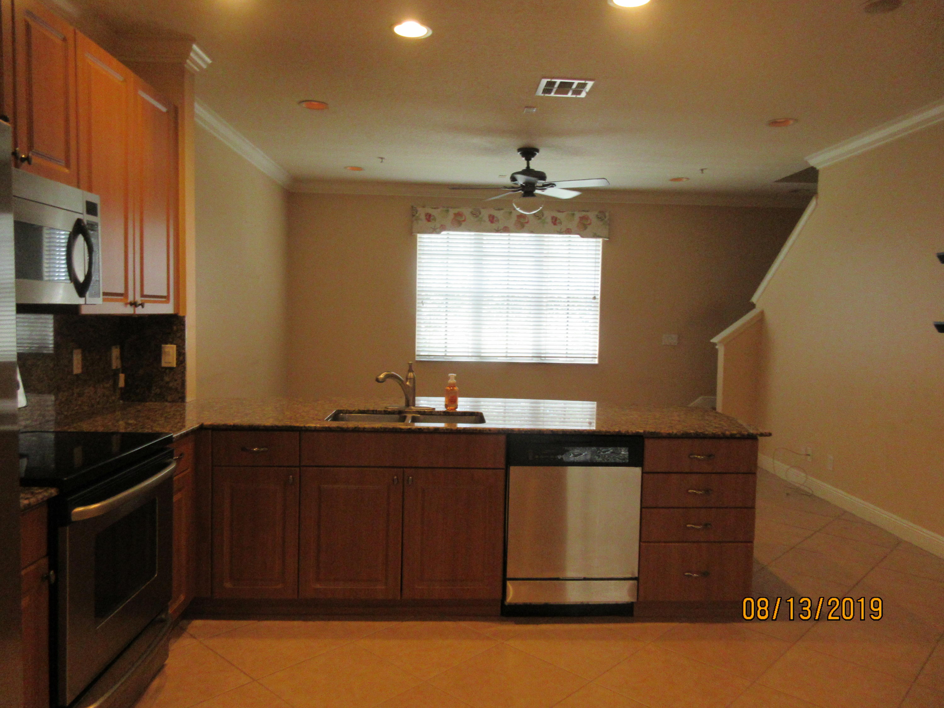 149 Apalachee Lane Jupiter, FL 33458 - Photo 5 of 12 IMG_6364
