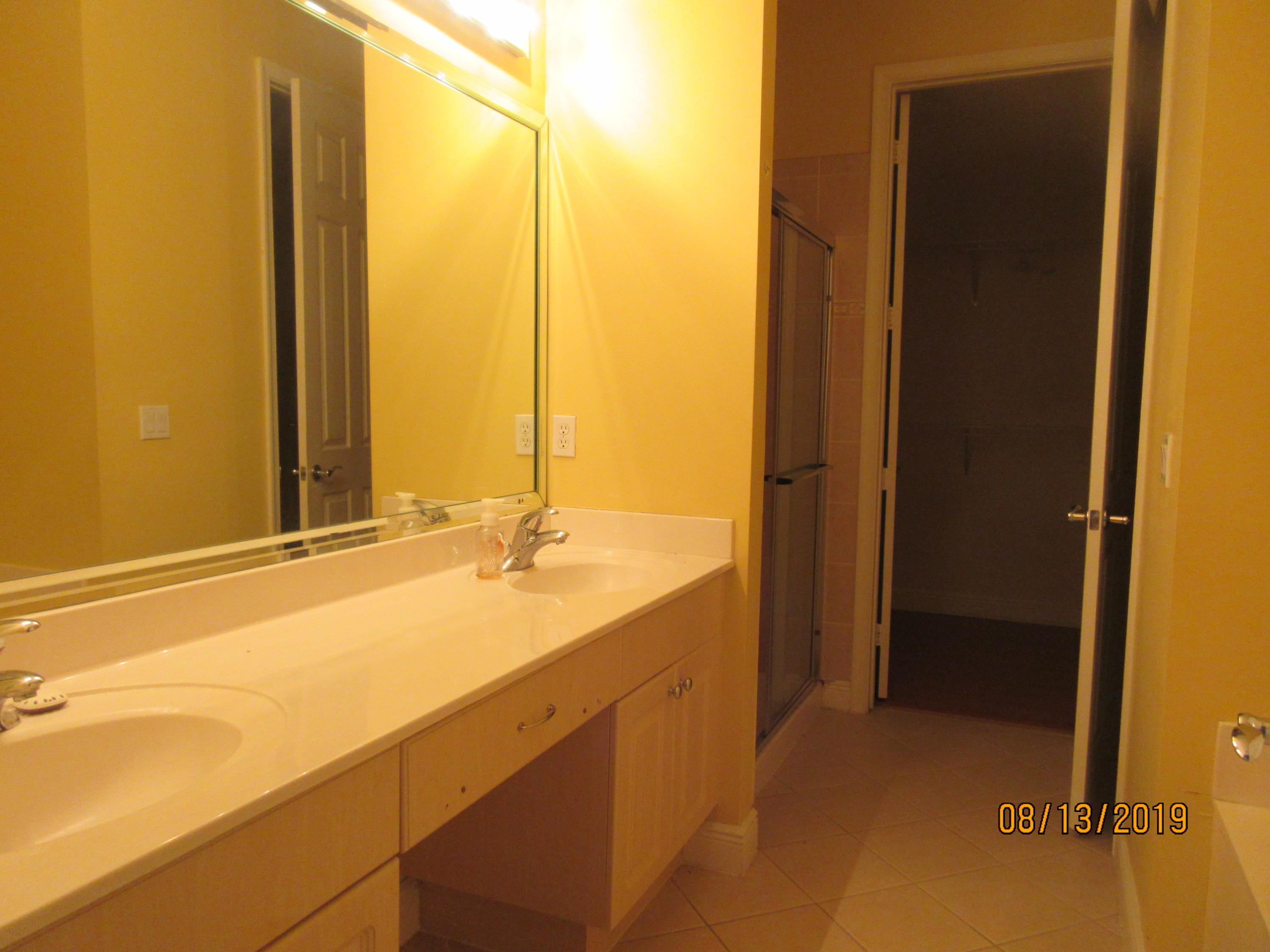 149 Apalachee Lane Jupiter, FL 33458 - Photo 7 of 12 IMG_6369