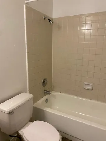 $99,900 | 9797 Leawood Boulevard, Unit 408, Houston, TX 77099