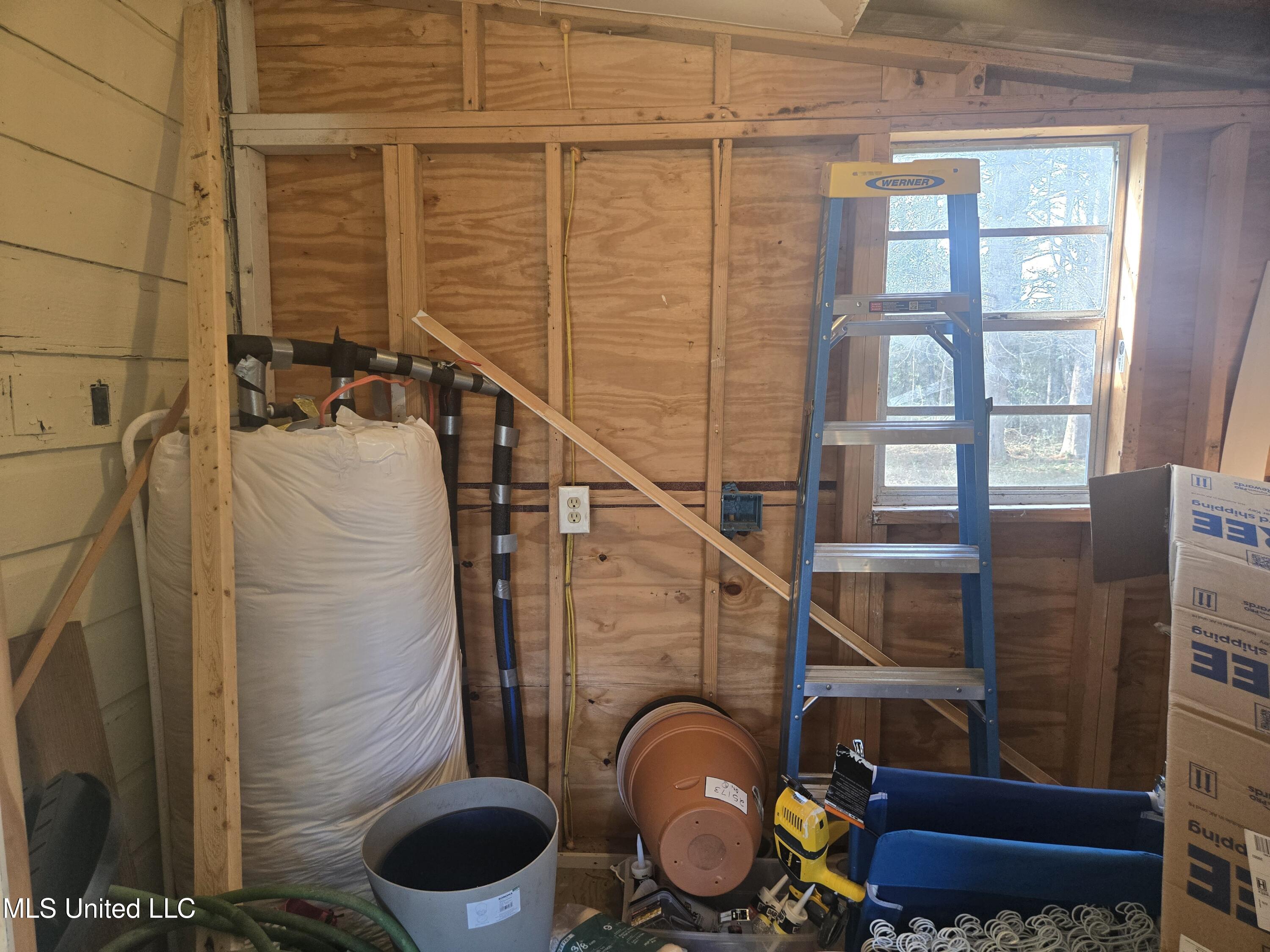 15593 Walter Smith Road Gulfport, MS 39503 - Photo 18 of 30 Utility-Storage Room