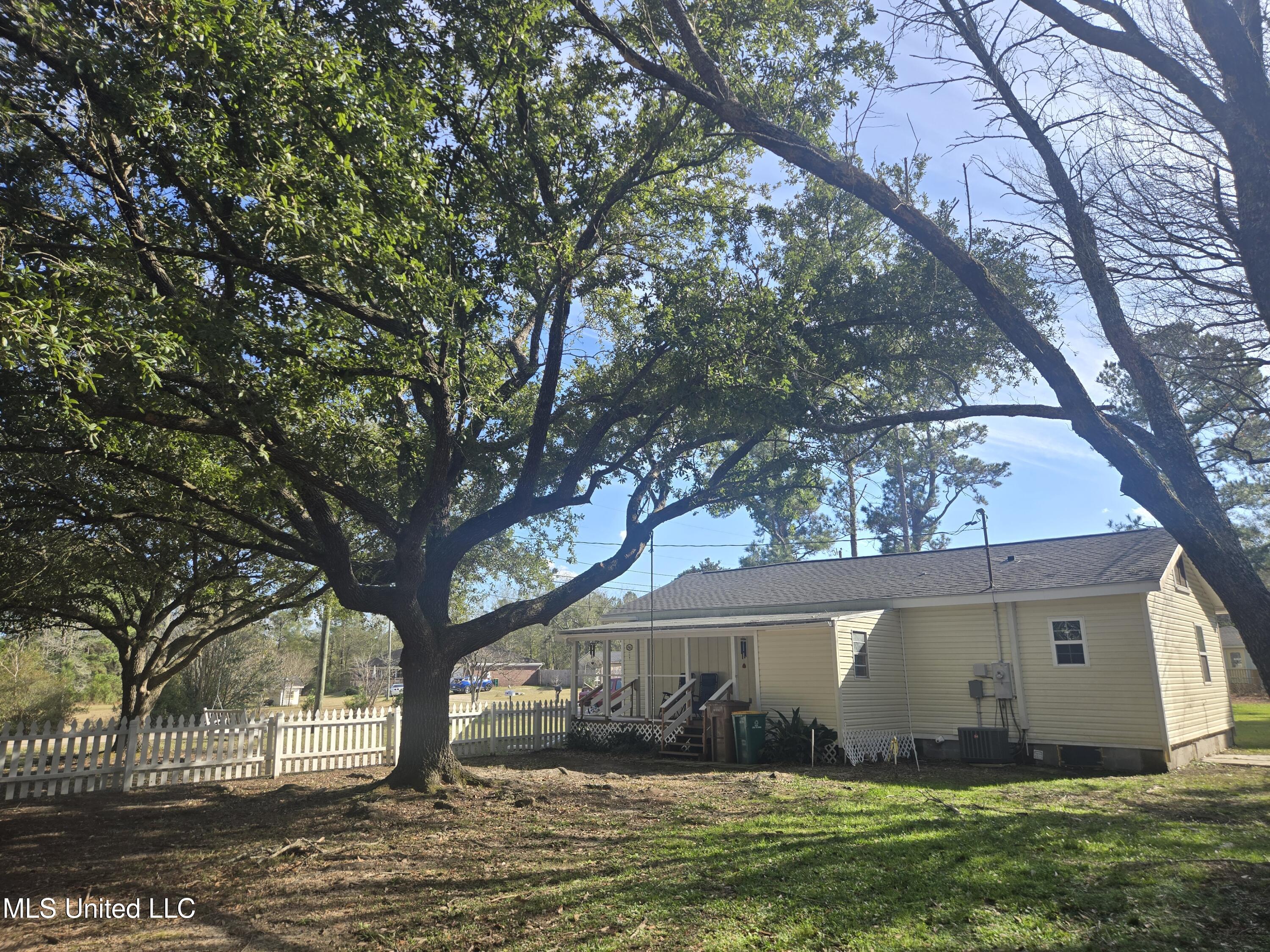 15593 Walter Smith Road Gulfport, MS 39503 - Photo 19 of 30 North Side Of Home