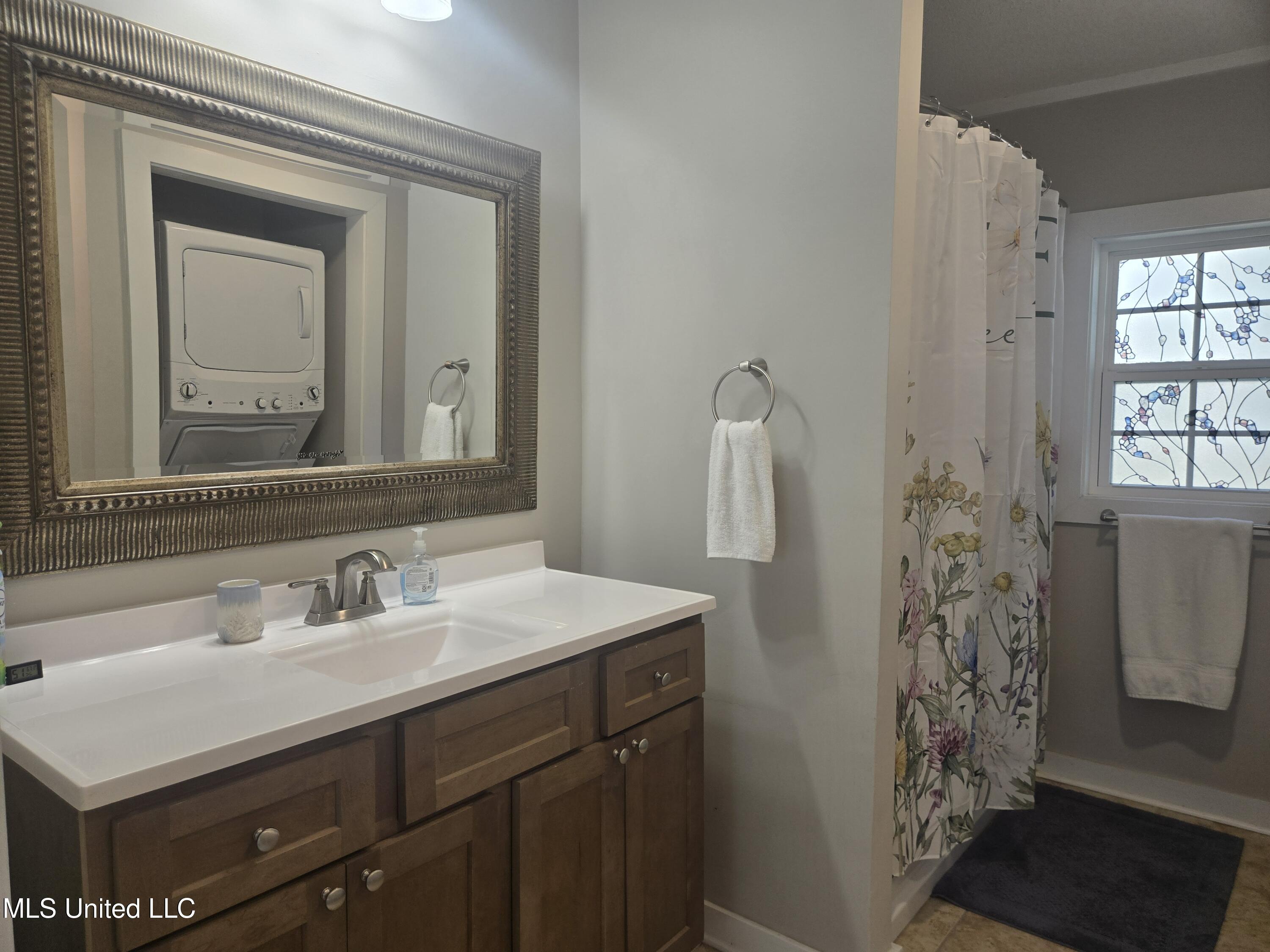 15593 Walter Smith Road Gulfport, MS 39503 - Photo 10 of 30 Master Bathroom