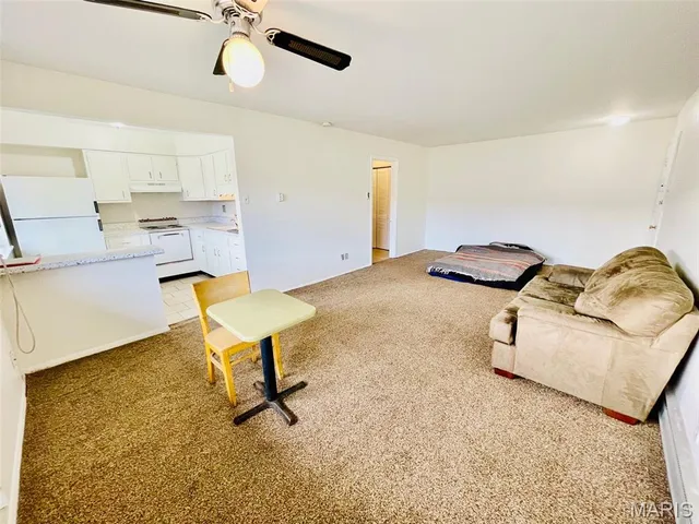 $42,500 | 7497 Hazelcrest Drive, Unit G, Hazelwood, MO 63042