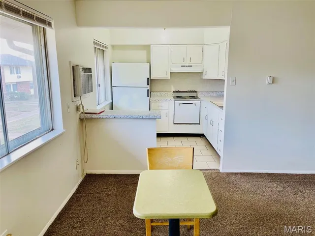 $42,500 | 7497 Hazelcrest Drive, Unit G, Hazelwood, MO 63042