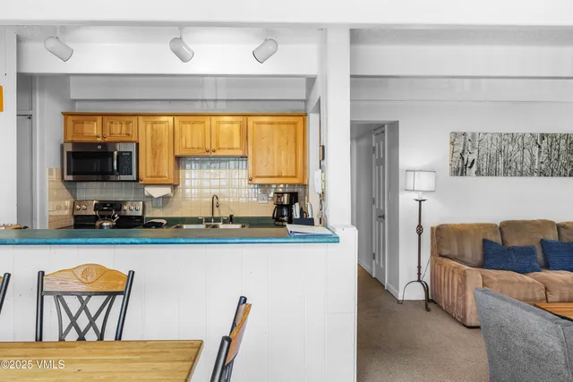 $15,000 | 508 East Lionshead Circle, Unit 211/WEEKS 15/16/17, Vail, CO 81657